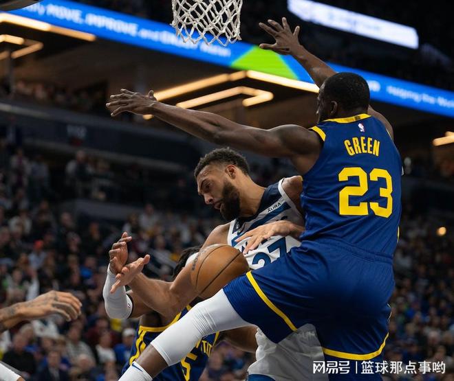 明尼苏达森林狼内部会议纪要流出——国际比赛日外线爆发,社区盾使命明确,训练强度明显提升的简单介绍 明尼苏达森林狼内部会议纪要流出——国际比赛日外线爆发,社区盾使命明确,训练强度明显提升的简单介绍